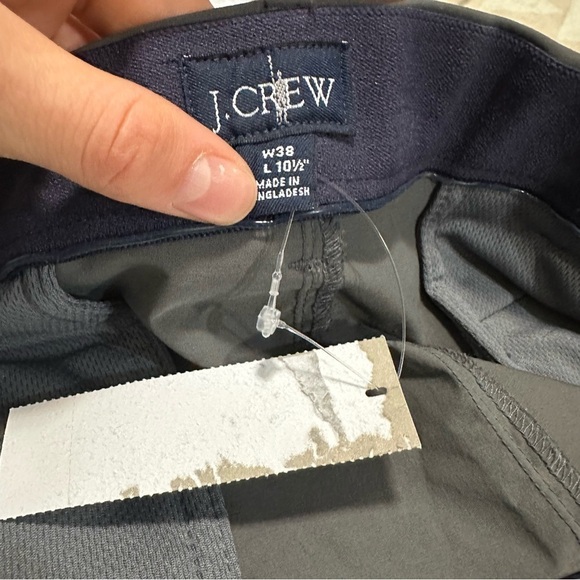 J crew 10.5" tech short coal grey - Picture 6 of 8
